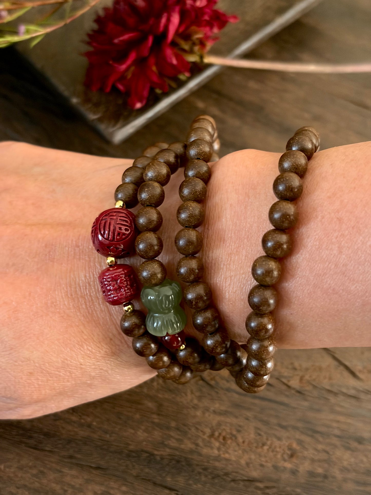 Collier et bracelet « Brume de Poire & Bois Sacré » 鹅梨帐中