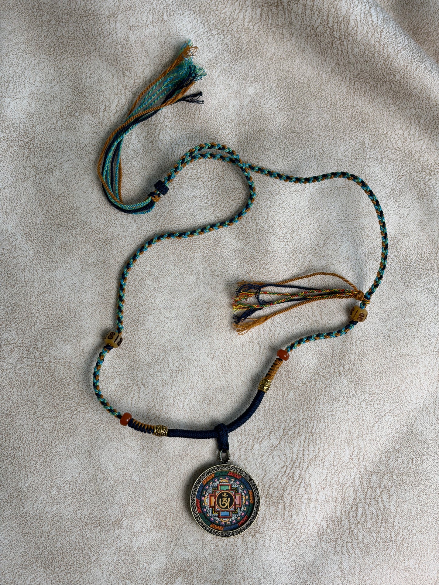 Pendentif Thangka Mantra des Six Syllabes (六字真言)